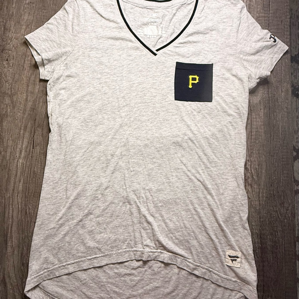 Fanatics Pittsburgh Pirates Baseball Gray V-Neck Tee with Black Pocket Size S